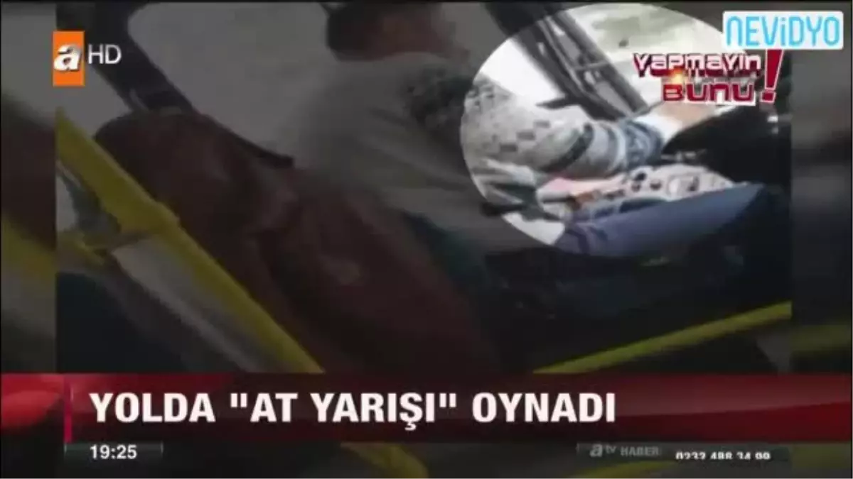 Otobüs Kullanırken At Yarışı Oynadı