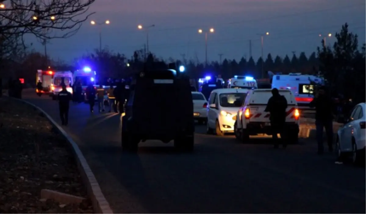 Polise Bombalı Saldırı