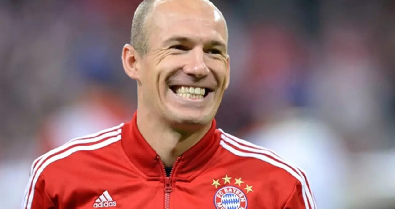 Hollandalı Futbolcu Arjen Robben, Bayern Münih\'le Sözleşmesini 1 Yıl Daha Uzattı