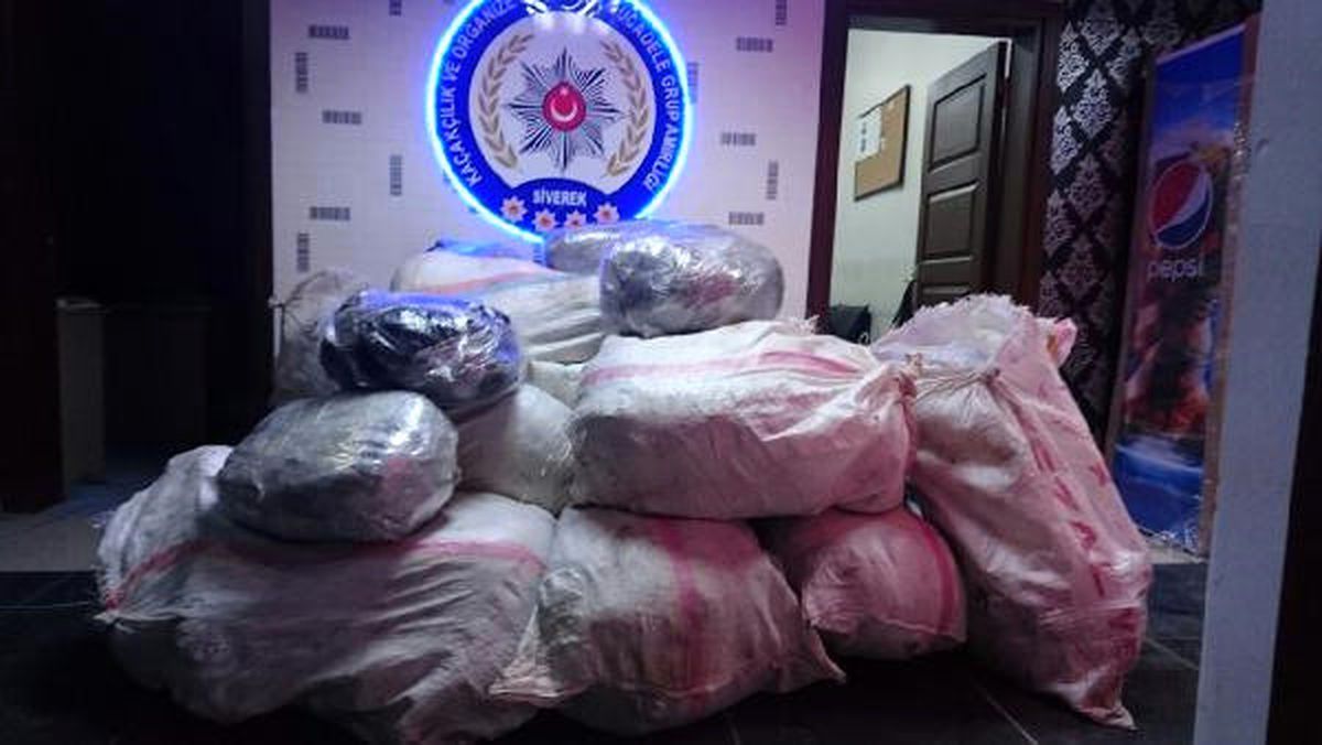 Siverek\'te Tır\'da 258 Kilo Esrar Ele Geçti