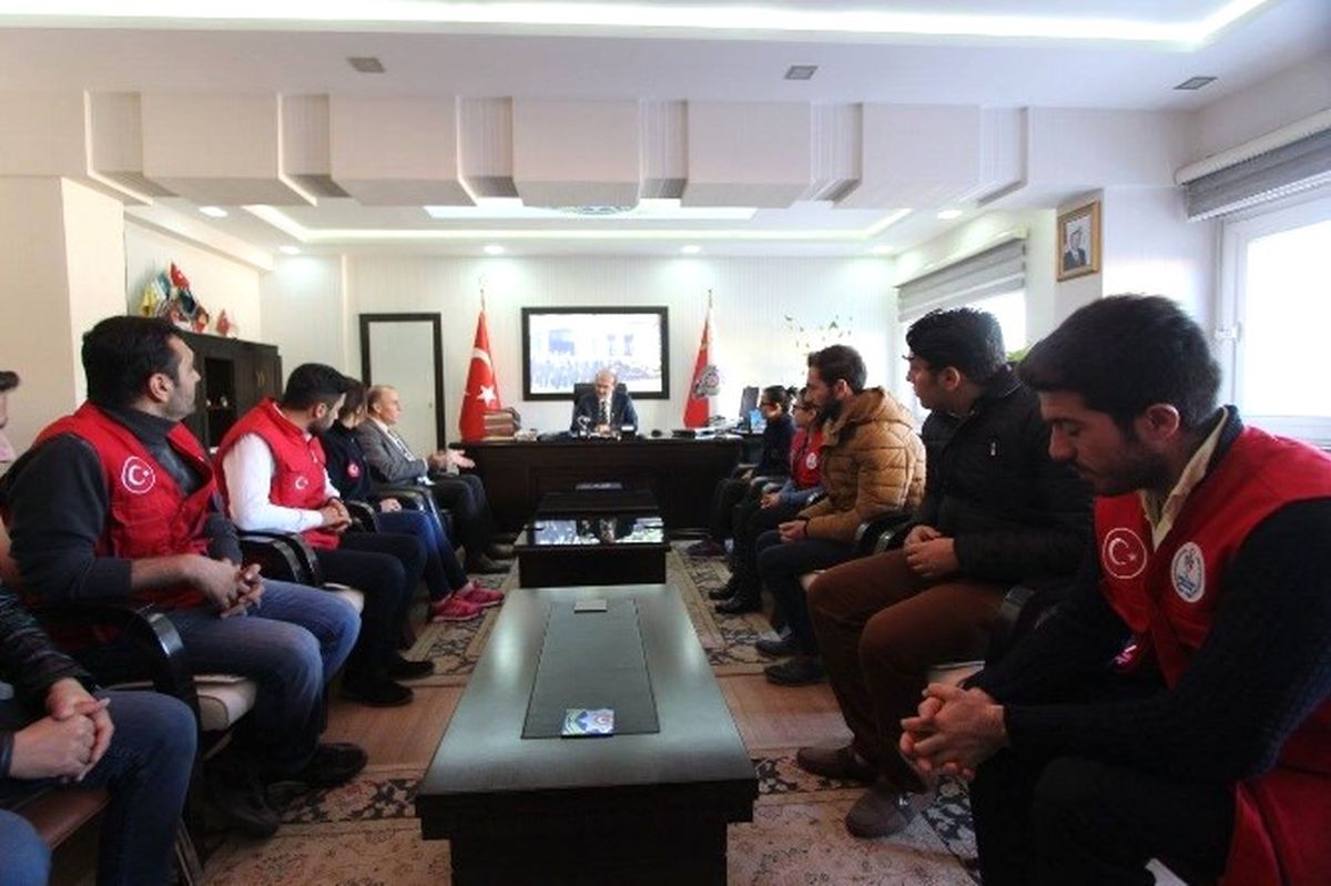 Sosyal Medya\'da Başlatılan \'Polisimin Yanındayım\' Hareketine Destek