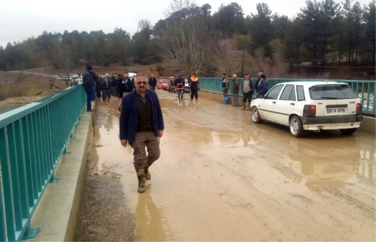 Acıpayam\'da Kayıp Şahsın Arama Çalışmalarına Ara Verildi