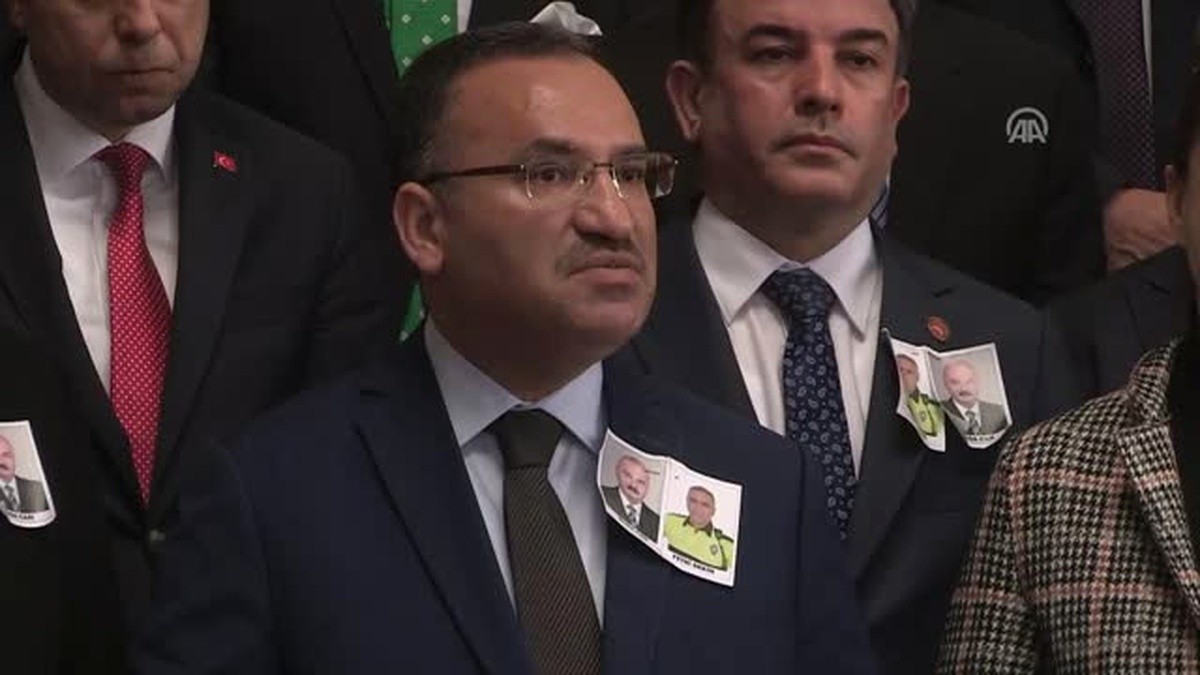 Adalet Bakanı Bozdağ: "Ben Adil Öksüz\'ün Türkiye Sınırları Dışına Çıkmayı Başardığına İhtimal...