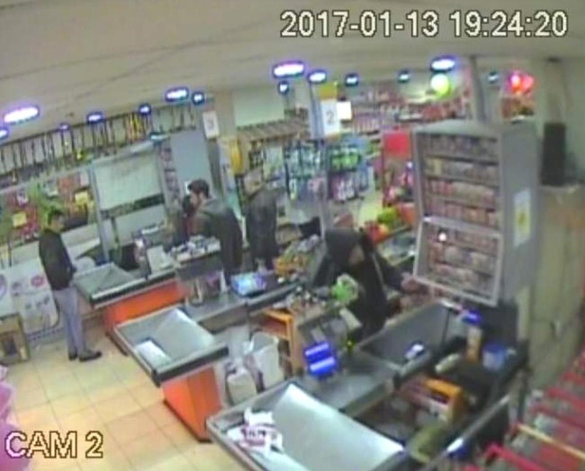 Adıyaman\'da Marketten Sigara Çalan Hırsız Yakalandı