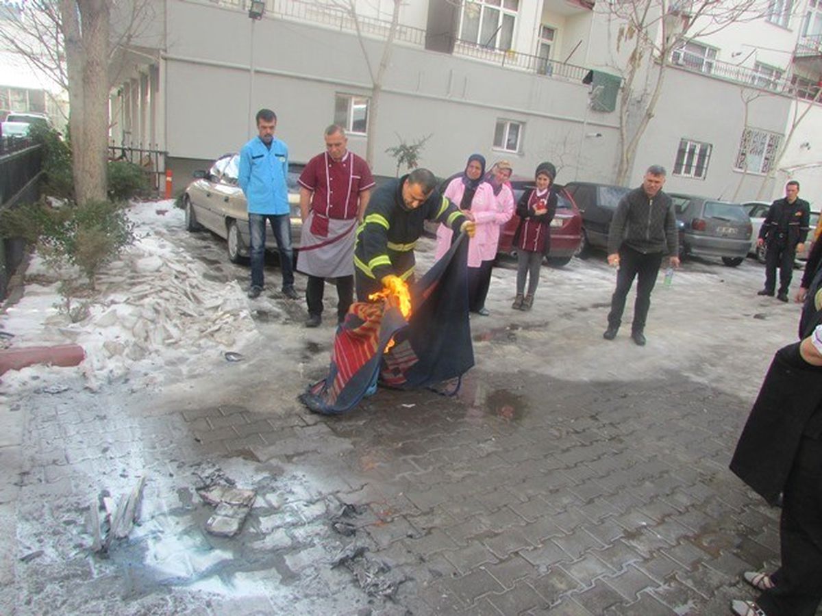 Aksaray İtfaiyesinden Yangına Müdahale Eğitimi