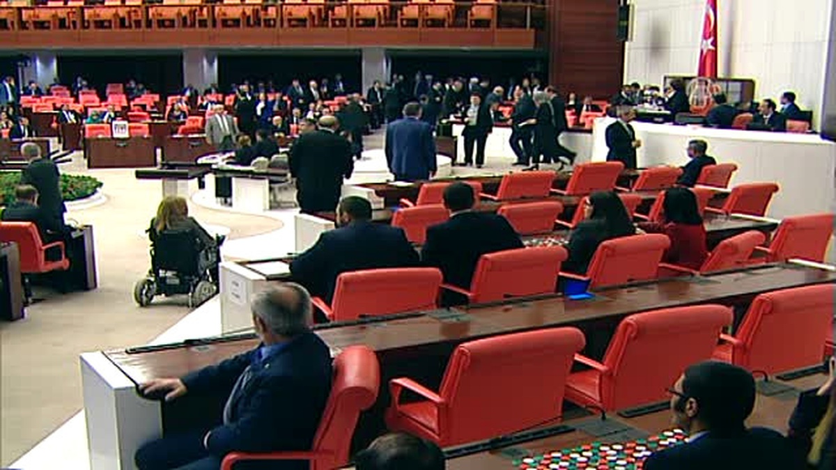 Anayasa Değişiklik Teklifinin İkinci Turunda 3. Madde 342 Oyla Kabul Edildi