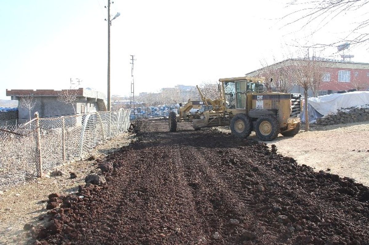 Bağlar\'ın Sarıdalı Mahallesi\'nde Yol Çalışması
