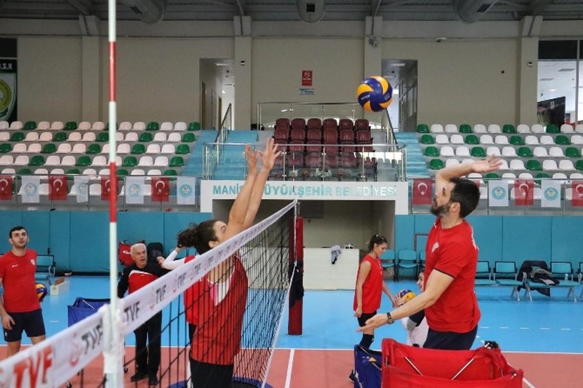 Büyükşehir\'in Sultanları, Vakıfbank\'a Hazırlanıyor