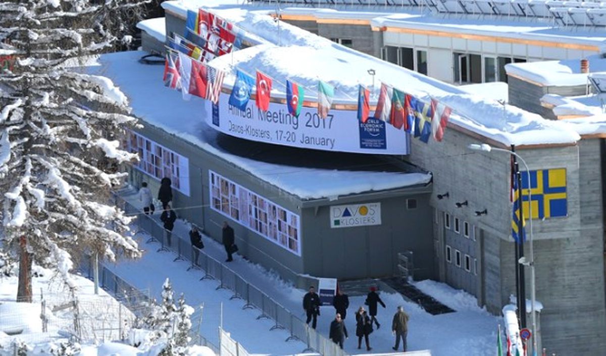 Davos\'ta Trump\'ın Hayaleti Dolaşıyor