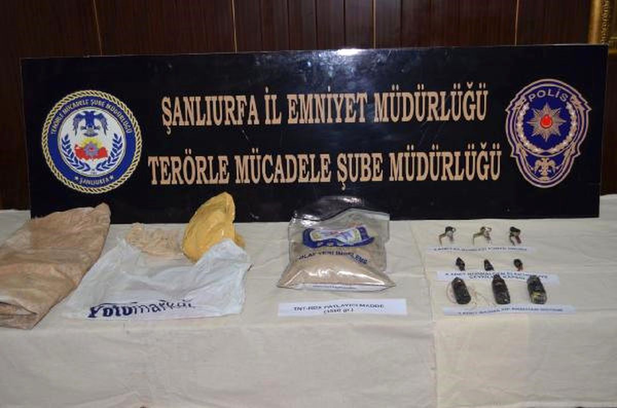 Deaş\'ın Canlı Bomba Kuryesi Sınırda Mühimmatla Yakalandı