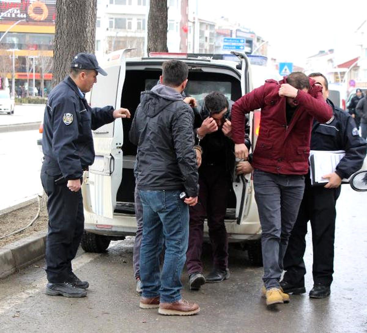 650 Litre Asit Anhidrit Ele Geçirildi