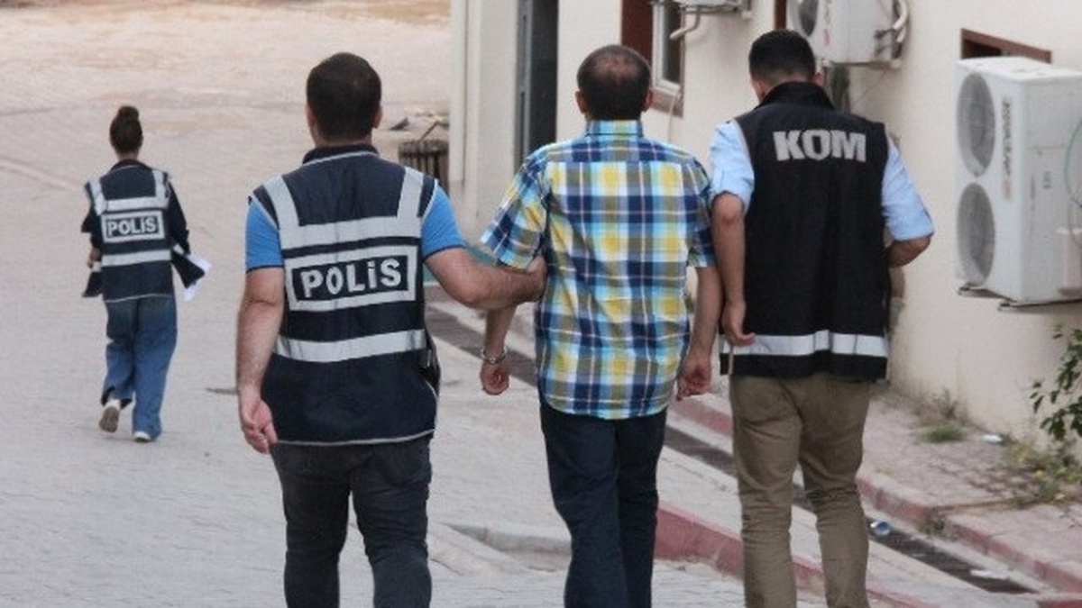Dha Ankara-Ankara Büyükşehir Belediyesi\'ne Fetö Operasyonu