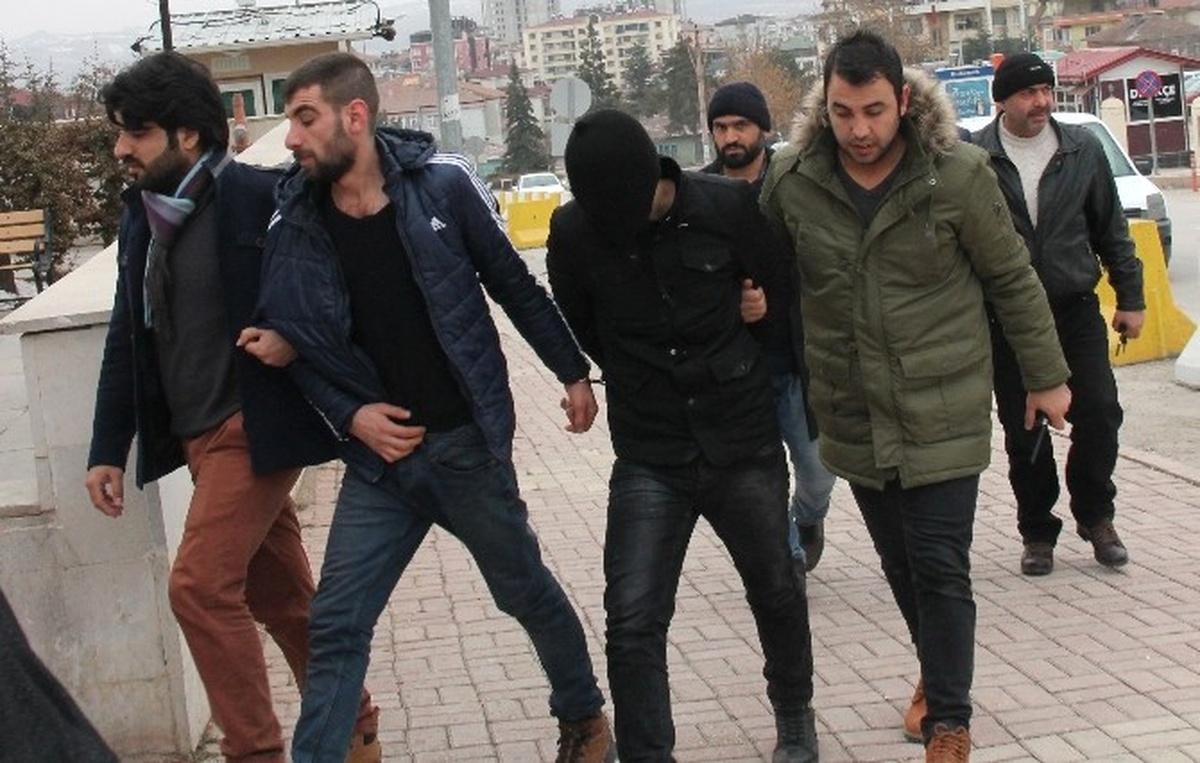 Elazığ\'da İki Ayrı Hırsızlık Şebekesi Çökertildi