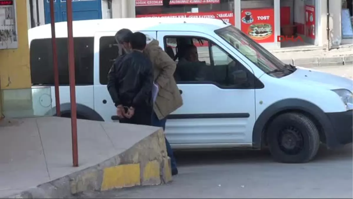 Gaziantep\'te Işlenen Cinayetin 4 Şüphelisi Cerablus\'ta Yakalandı