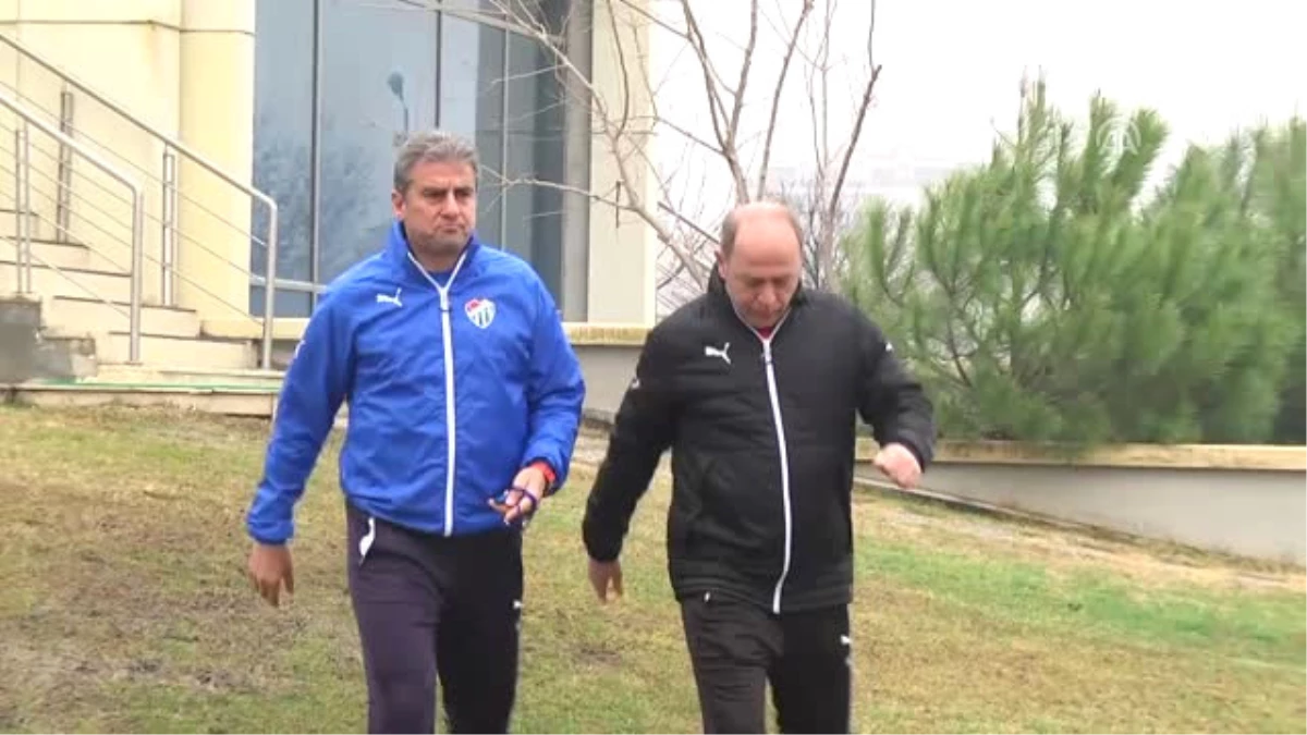 Hamzaoğlu: "Bursaspor\'u Sezon Sonunda Söylediğimiz Hedefte Teslim Edeceğiz"