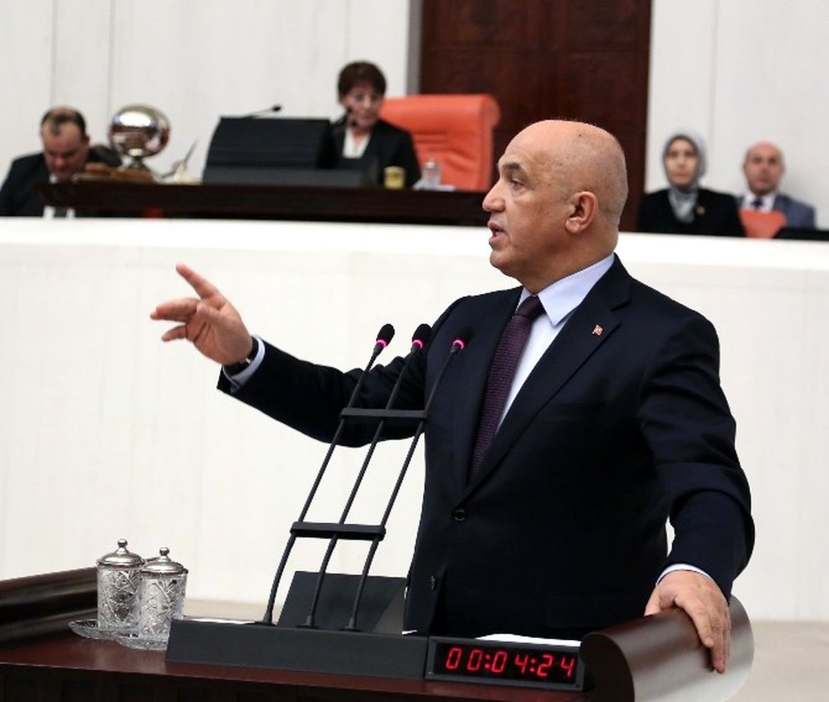 Ilıcalı "23 İli Topyekün Kalkındırmalıyız"