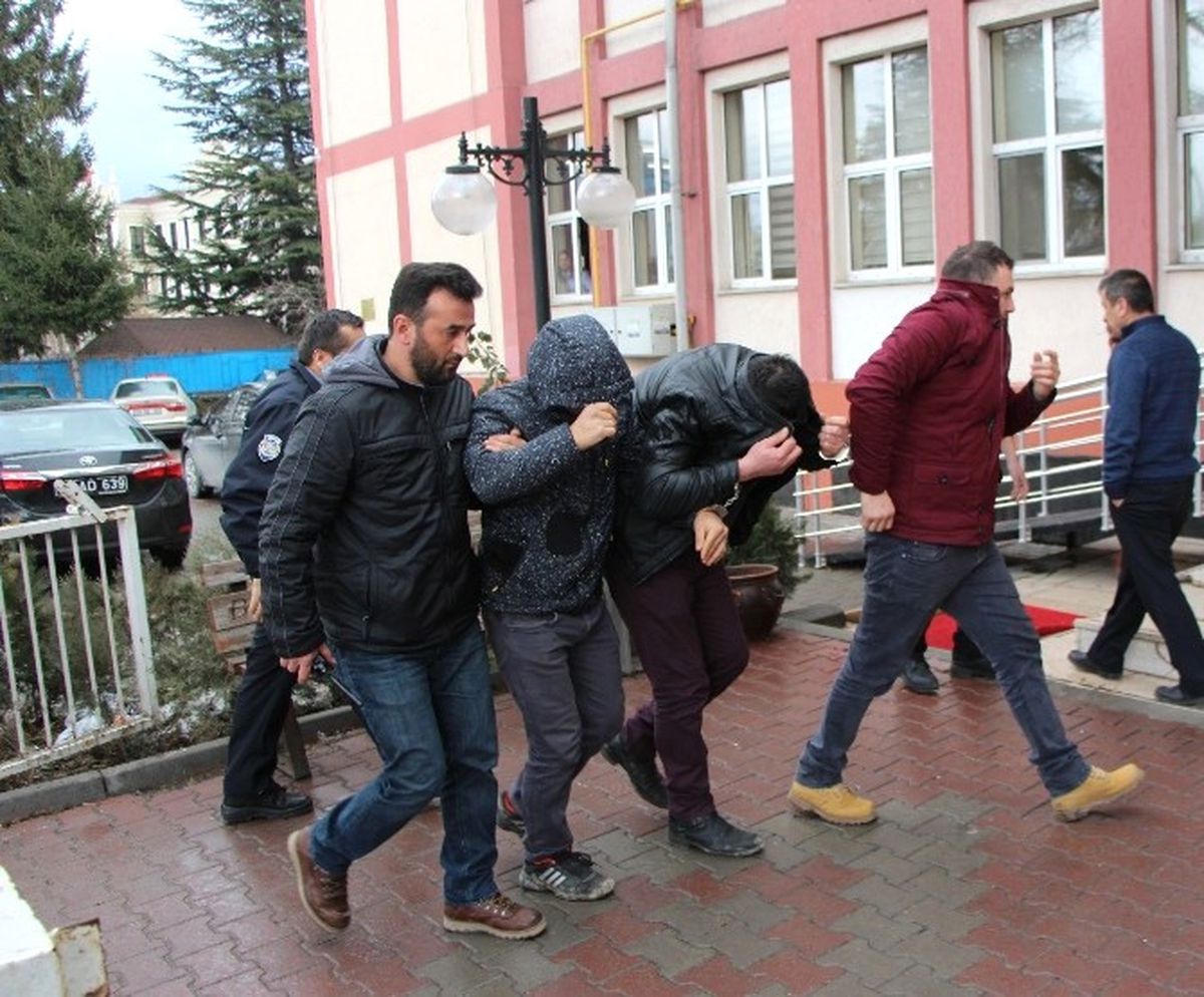İnşaattan Demir Çalan 3 Kişi Adliyeye Sevk Edildi