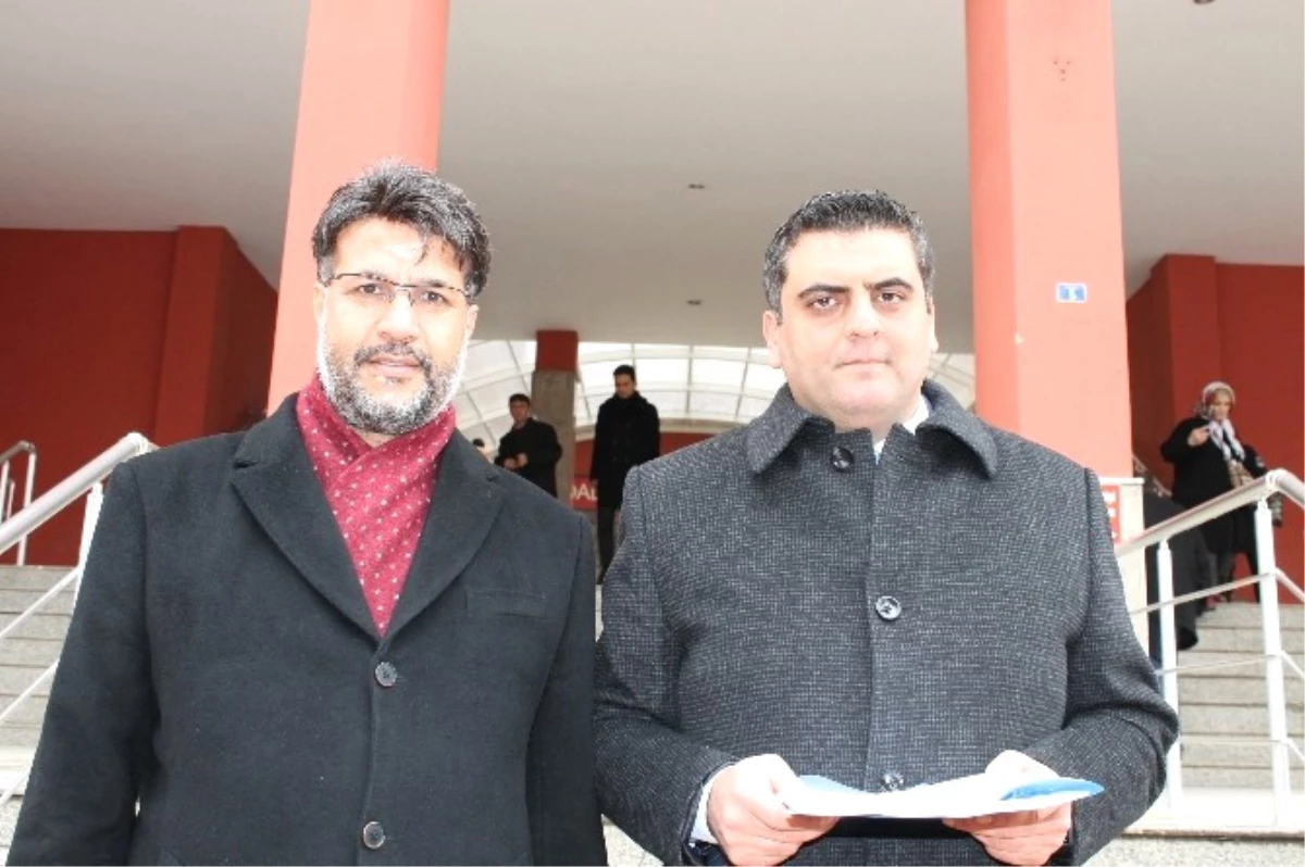 İzmit Belediye Meclis Üyesi Hürriyet Gazetesi\'ne Tazminat Davası Açtı