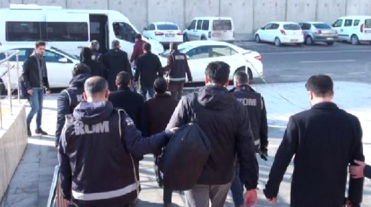 Kars\'ta 15 Temmuz\'dan Sonra Fetö/pdy Soruşturması Kapsamında 1100 Kişi Gözaltına Alındı