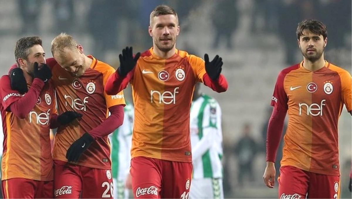 Lukas Podolski\'den Fethi Sekin Paylaşımı