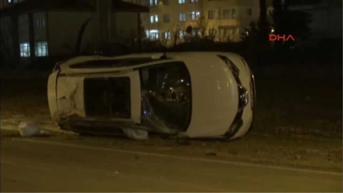 Malatya\'da Otomobiller Çarpıştı: 3 Yaralı