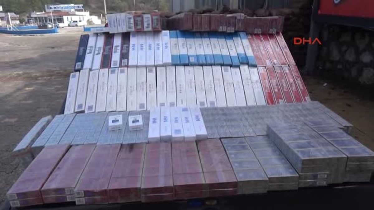 Manisa Otomobilde Kaçak Sigara Bulundu