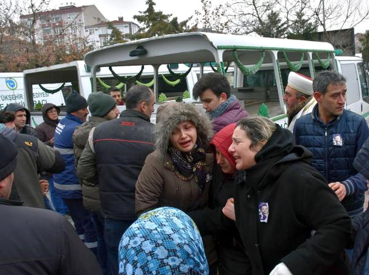 Öldürülen Oğlu İçin Hastaneye Giderken Motosikletliye Çarpıp Ölümüne Neden Olan Sürücü Serbest...