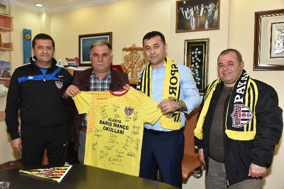 Payallarspor\'dan Başkan Yücel\'e Destek Teşekkürü