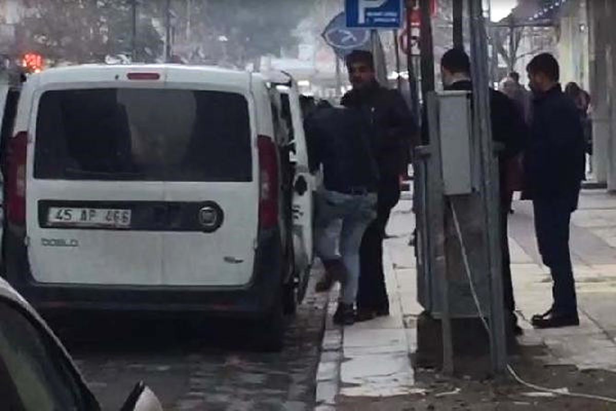 Polis, Tacizci Genci \'İş Başvurun Kabul Edildi\' Diye Çağırarak Yakaladı