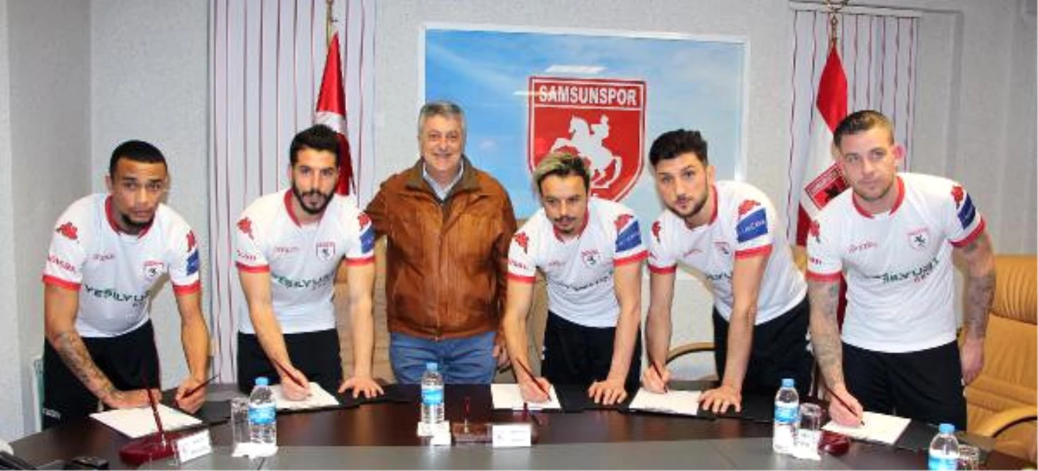 Samsunspor, 5 Futbolcuyu Renklerine Bağladı