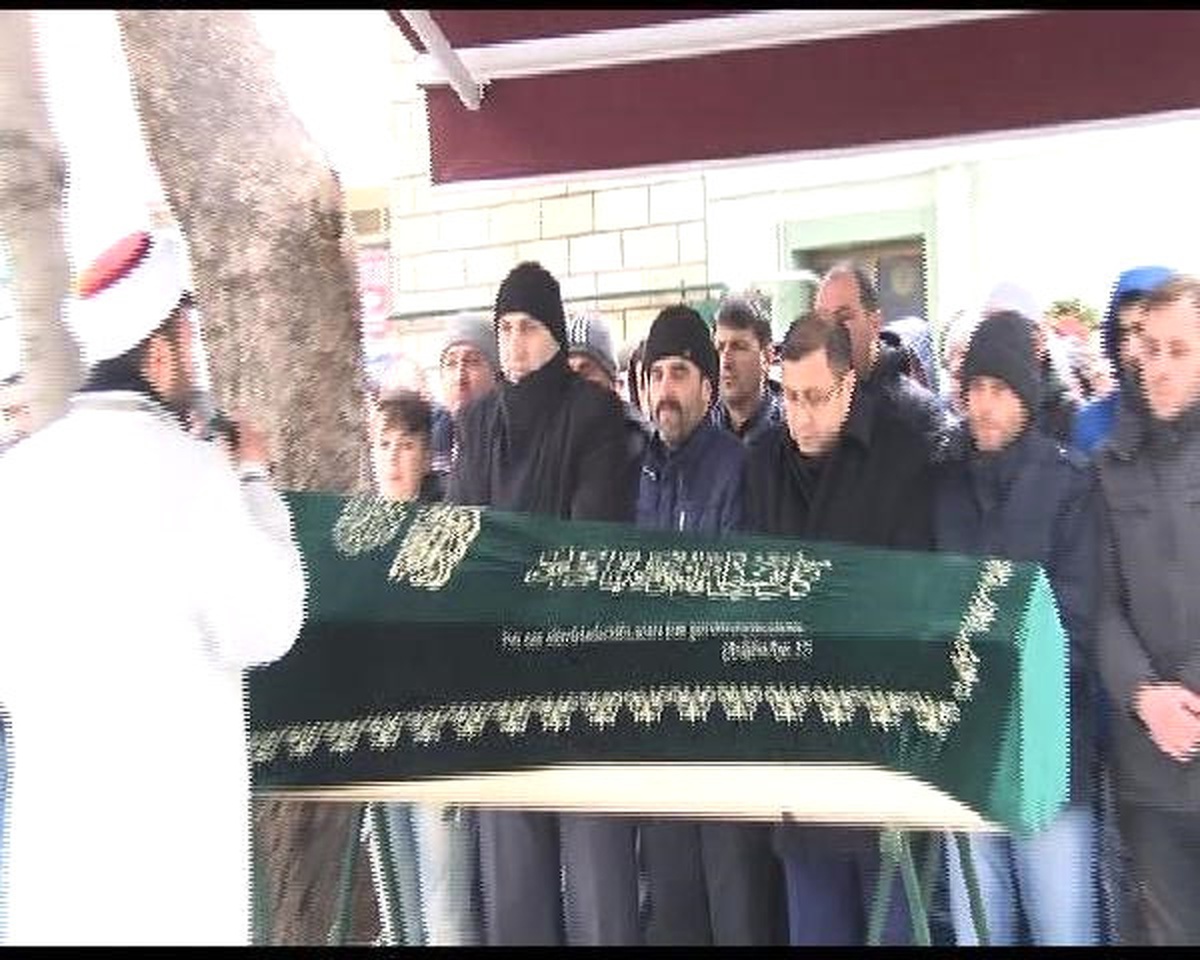 Seken Kurşun Kurbanı 16 Yaşındaki Gencin Cenaze Namazı Kılındı