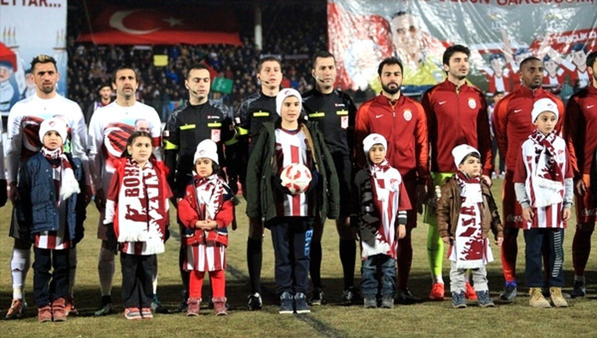 Selçuk İnan\'dan Alkışlanan Hareket