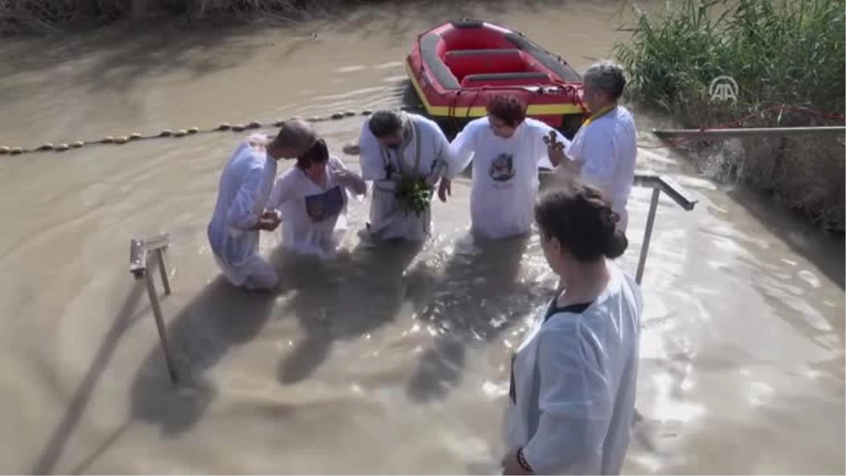 Şeria Nehrinde Ortodoks Hristiyanların Vaftizi