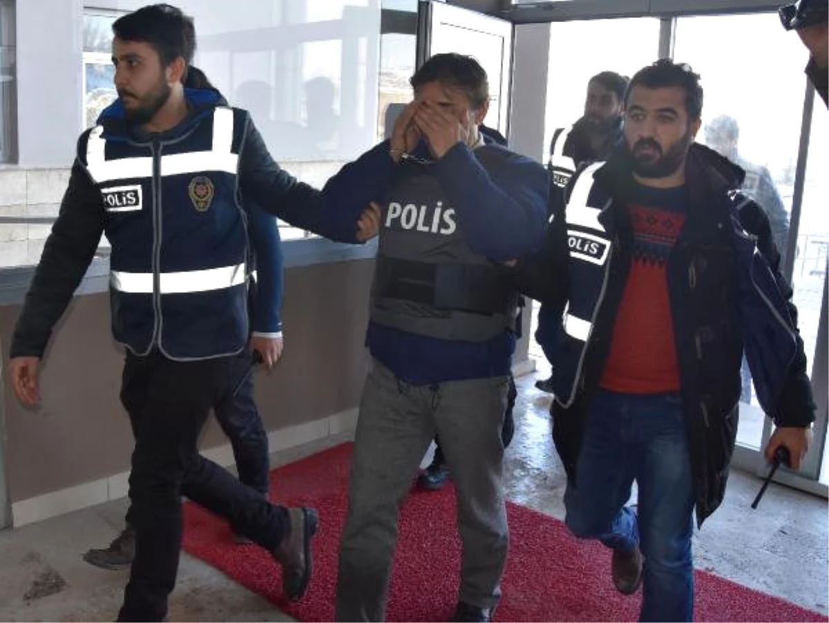 Sivas\'taki Kadın Cinayetinin Şüphelisi Adliyeye Sevk Edildi