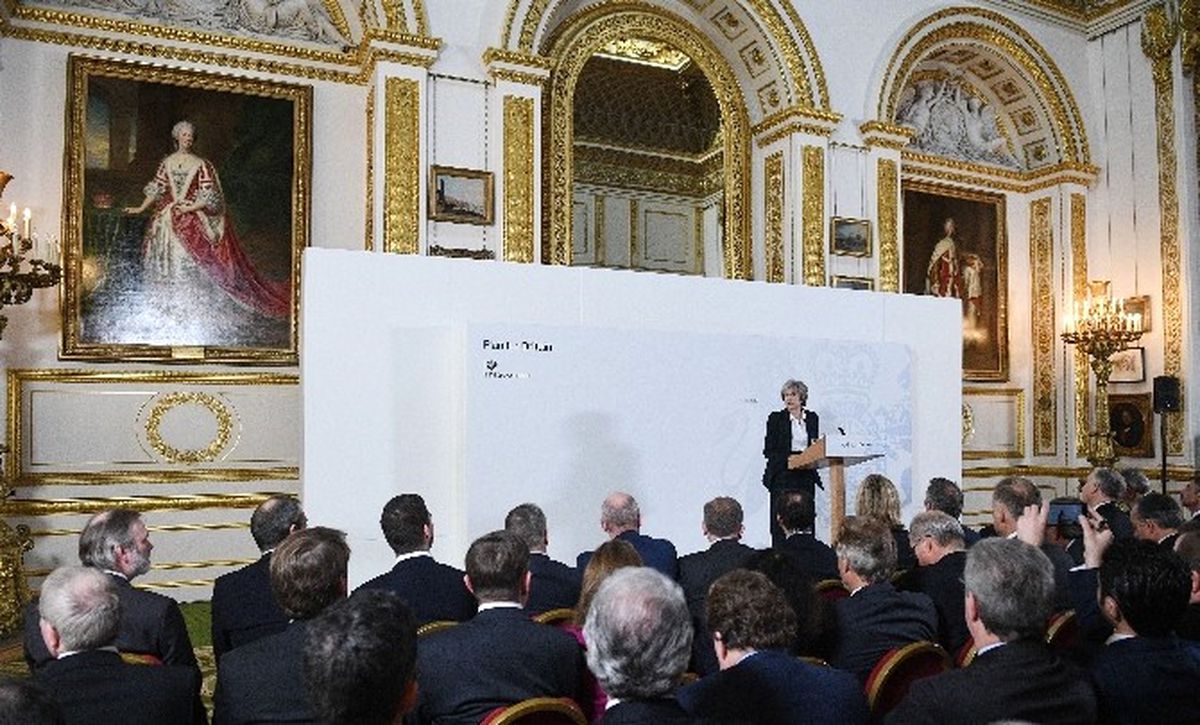Theresa May: "Ab\'den Ayrılıyoruz Ama Avrupa\'dan Ayrılmıyoruz"
