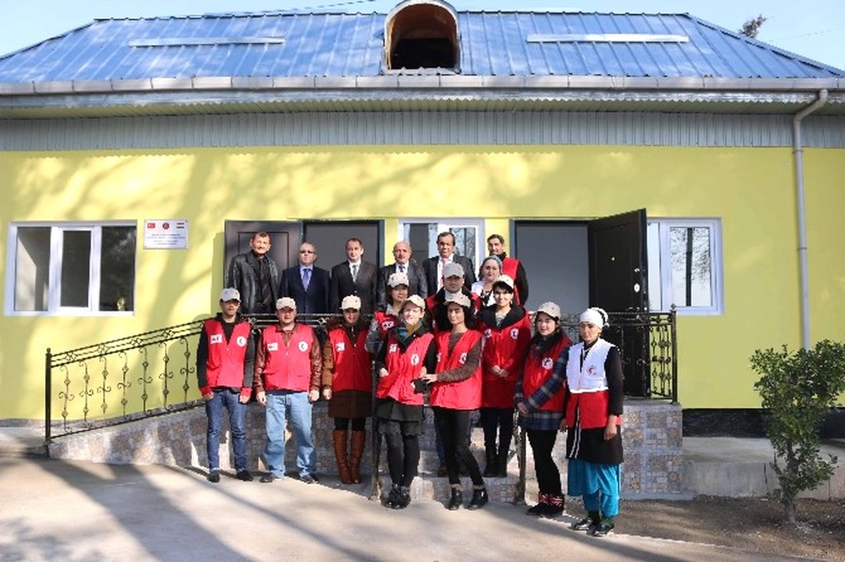 Tika\'dan Tacikistan Kızılay Cemiyetine Tadilat ve Donanım Desteği