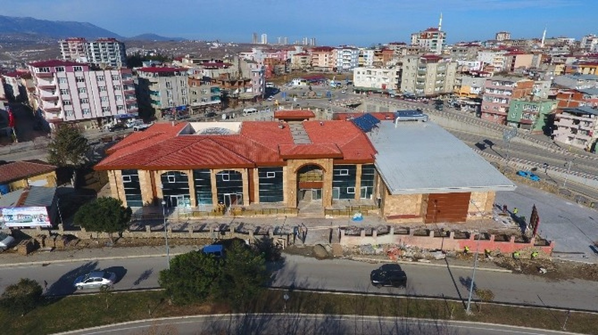 Türkiye\'nin En Büyük \'Gençlik Merkezi\'nde Son Rötuşlar