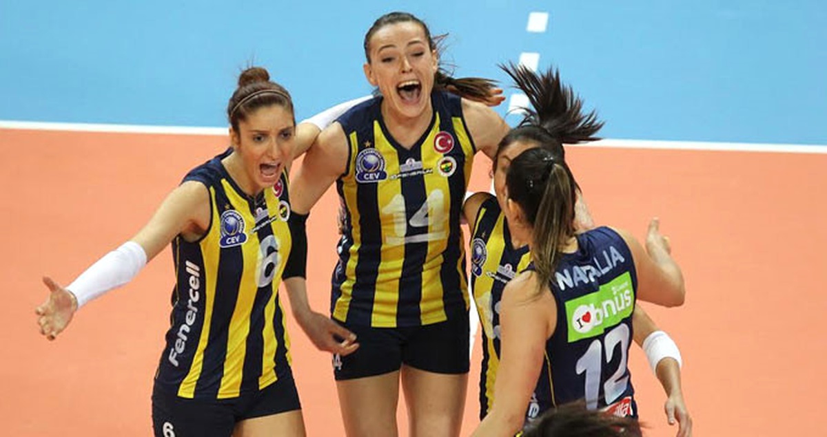 Türkiye Voleybol Federasyonu Tarafından Düzenlenen Kadınlar Kupa Voley\'in Finalinde Fenerbahçe,...