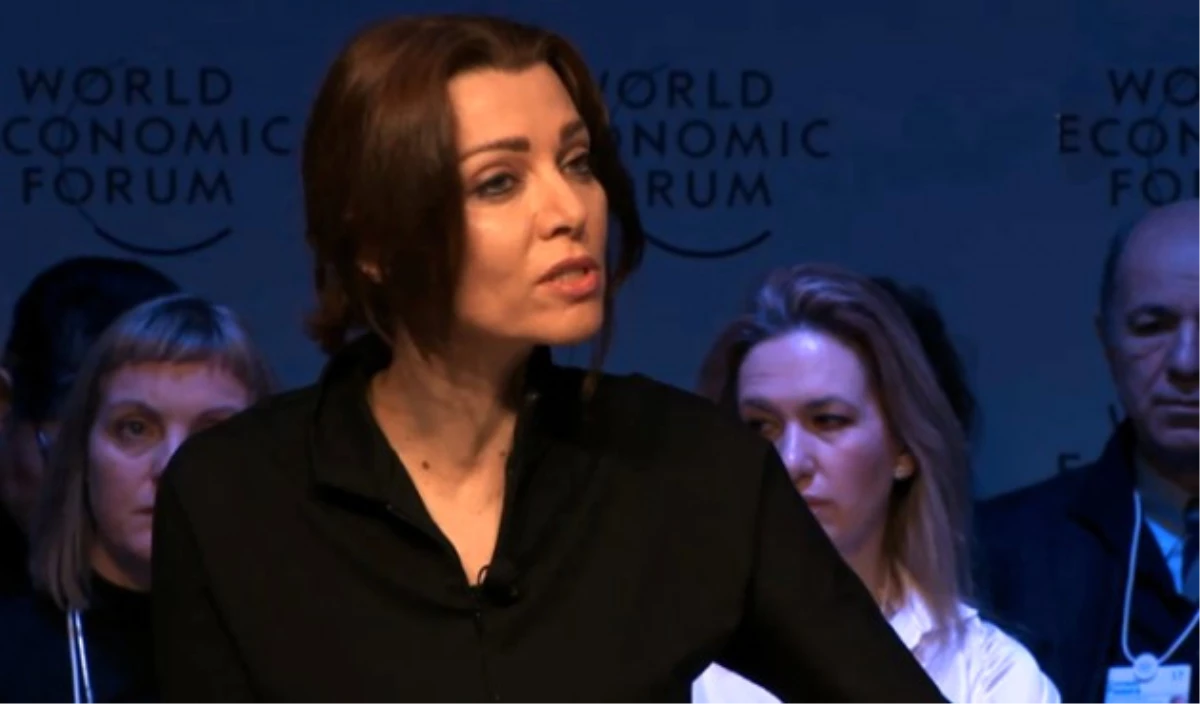 Ünlü Türk Yazar da Davos\'ta