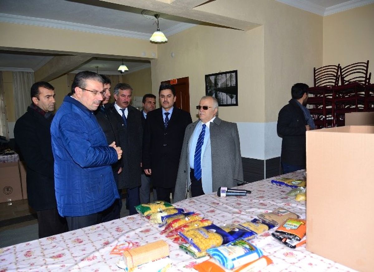 Vali Şentürk: "Kırşehir Mazlumlara Yardım Eden İller Arasında İlk Sıralarda"