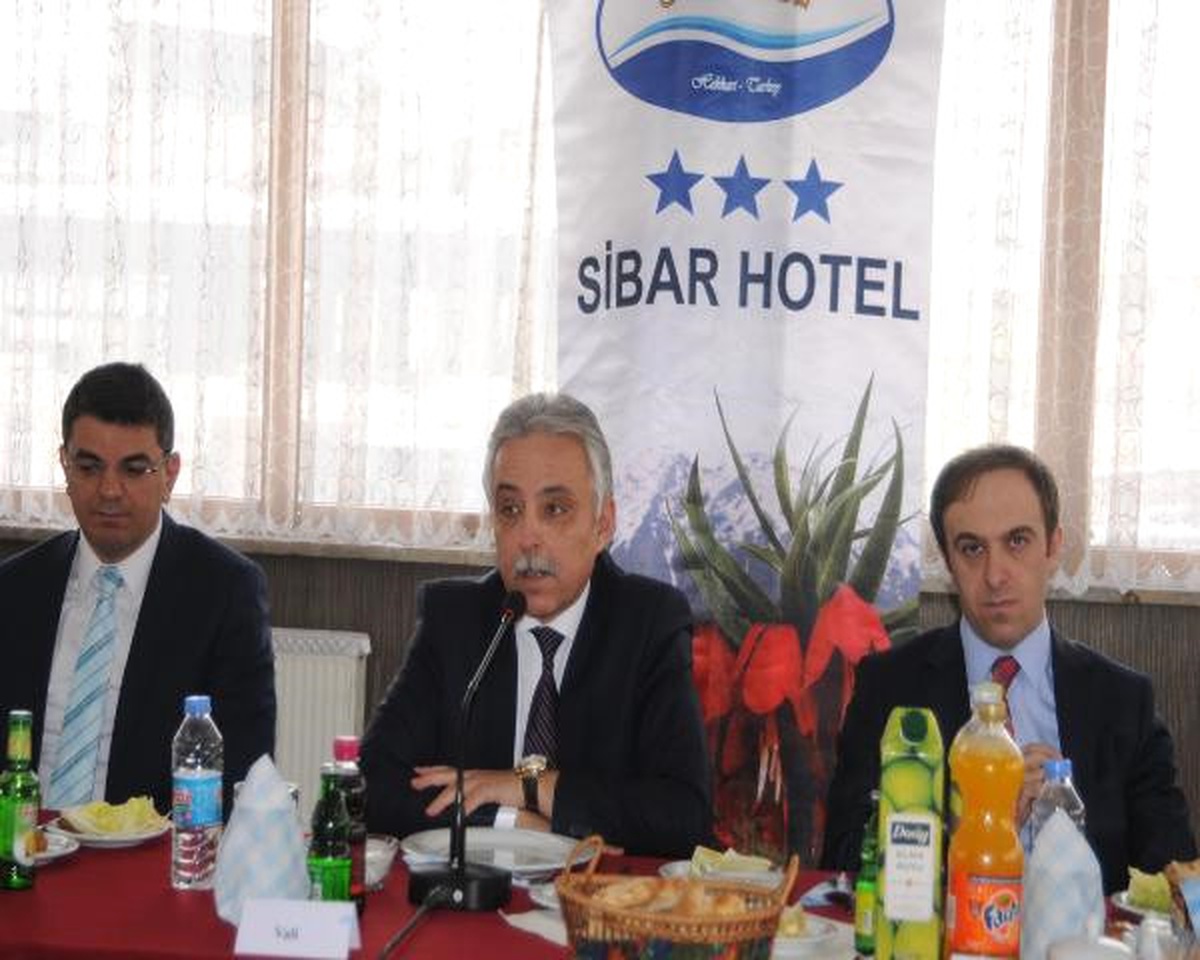 Vali Toprak: Hakkari Halkı Huzur Ortamıyla Birlikte Rahat Nefes Aldı