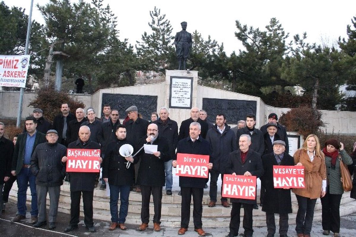 CHP\'de \'Ayağa Kalkıyoruz\' Eylemi Yozgat\'ta Yapıldı