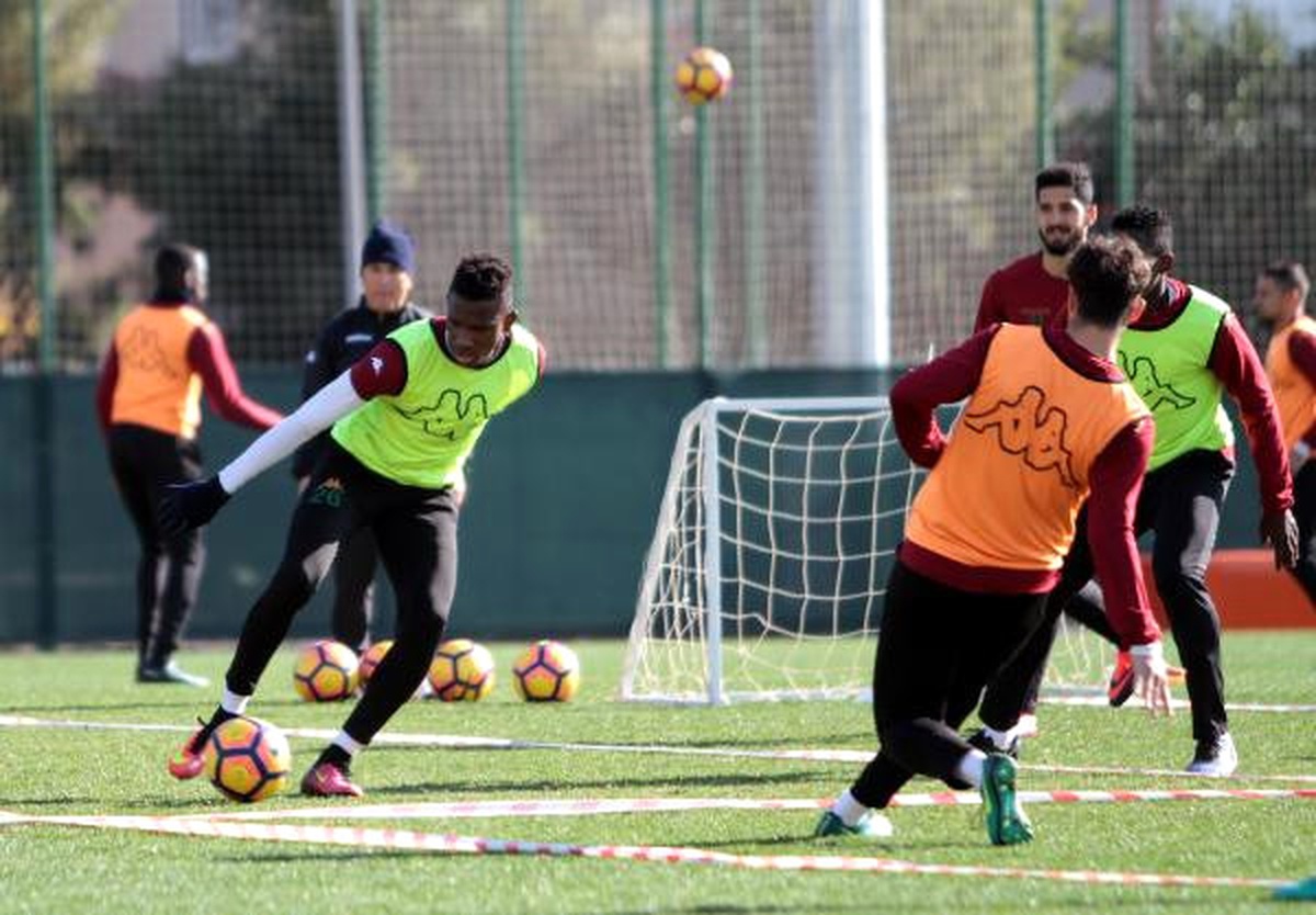 Atiker Konyaspor\'da Çaykur Rizespor Maçı Hazırlıkları