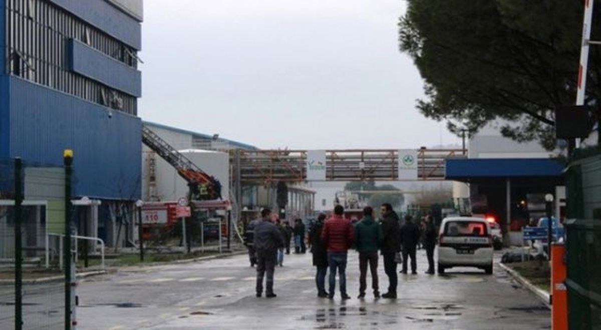 Ayvalık\'ta Yağ Fabrikasında Patlama (2)