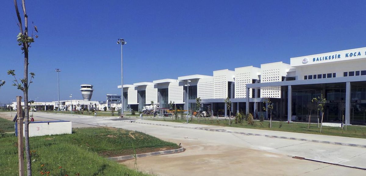 Balıkesir-İstanbul Uçak Seferleri