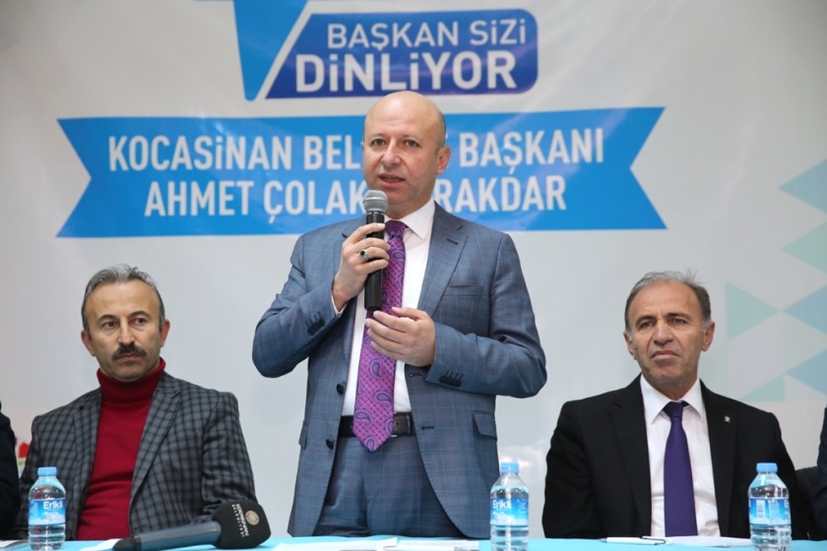 Başkan Çolakbayrakdar Vatandaşları Dinledi