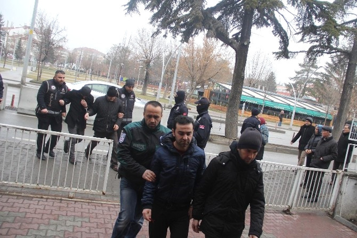 Bolu\'da 14 Fetö Şüphelisi Adliyeye Sevk Edildi