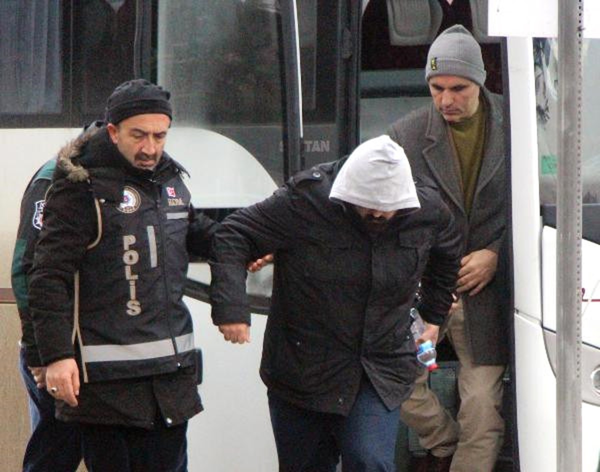 Bolu\'da Fetö Operasyonunda 14 Kişi Adliyede