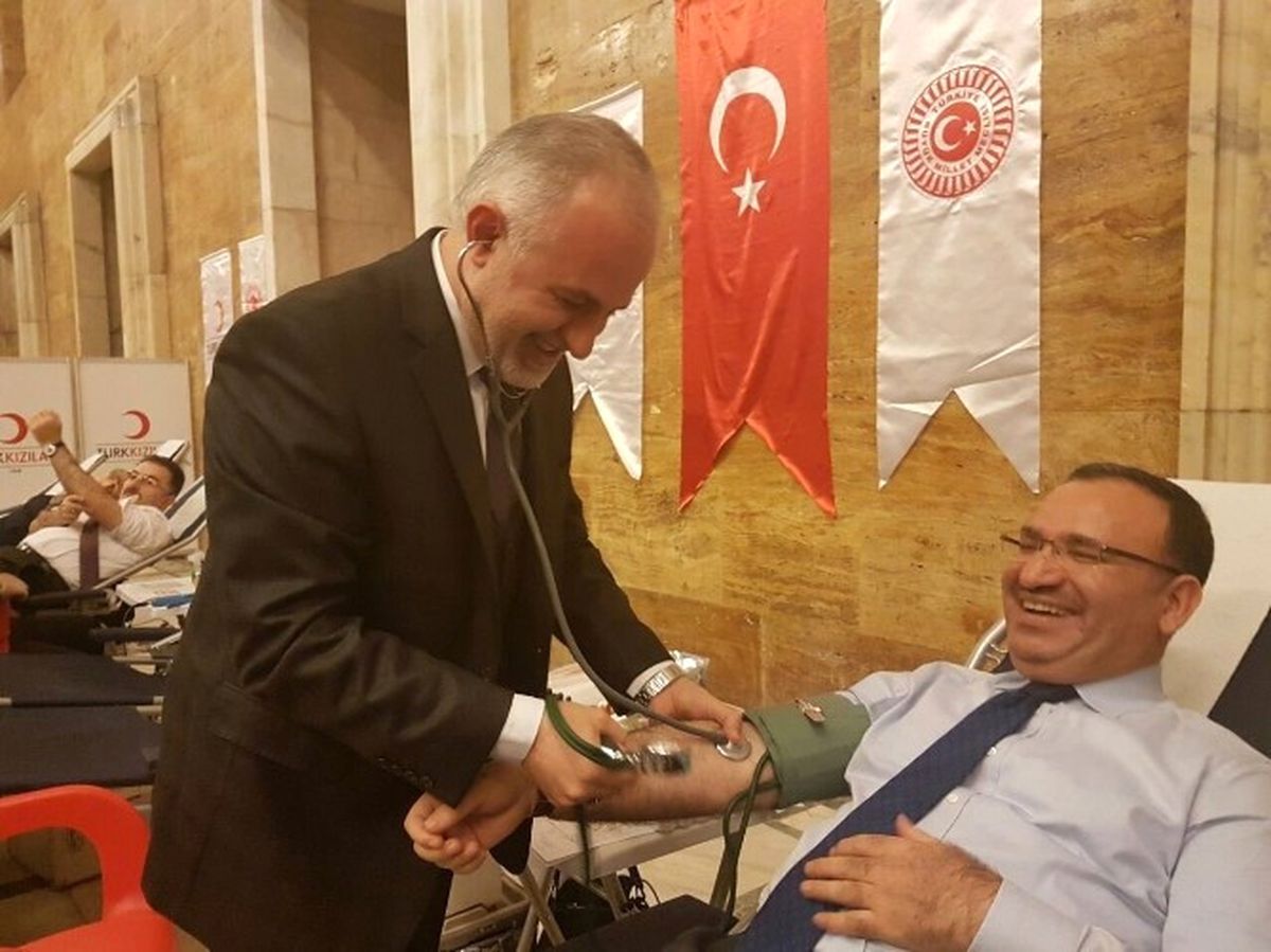 Bozdağ Kızılay\'a Kan Verdi