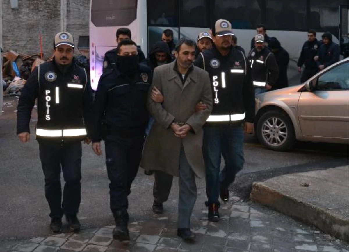 Bursa\'da Fetö Operasyonunda Gözaltına Alınan 24 Kişi Adliyeye Çıkartıldı